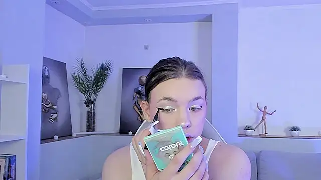 Snapshot of Madison_dolly chatting on February 2026 02:07:02 AM Madison dolly online show from February 2026 02:07:02 AM