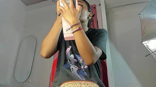 Snapshot of luna_velveth chatting on February 2026 01:17:01 AM luna velveth online show from February 2026 01:17:01 AM