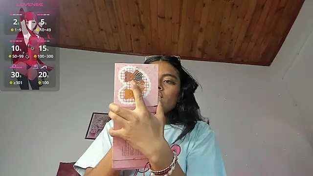 Snapshot of luna_velveth chatting on March 2026 01:11:02 AM luna velveth online show from March 2026 01:11:02 AM