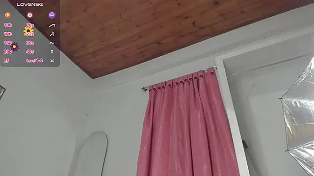 Snapshot of luna_velveth chatting on April 2026 10:31:01 AM luna velveth online show from April 2026 10:31:01 AM