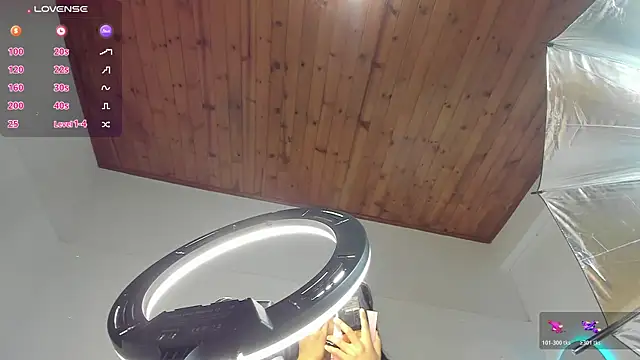 Snapshot of luna_velveth chatting on April 2026 10:19:02 AM luna velveth online show from April 2026 10:19:02 AM