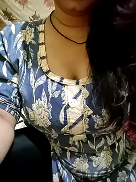 PARI51 online show from May 2026 07:43:01 PM