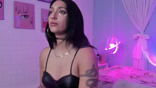 Snapshot of Cleo_Foxx chatting on April 2026 11:37:01 AM Cleo Foxx online show from April 2026 11:37:01 AM