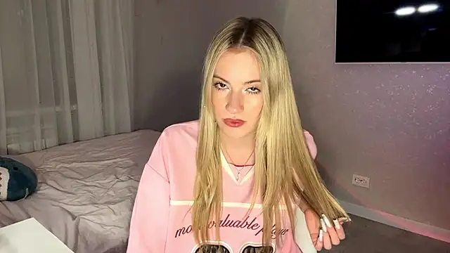 Snapshot of Between_Eeys chatting on February 2026 05:11:01 PM Between Eeys online show from February 2026 05:11:01 PM