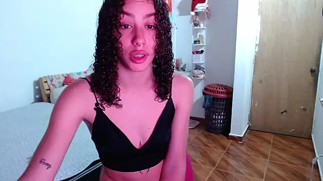Snapshot of _Shanell chatting on May 2026 10:07:01 PM Shanell online show from May 2026 10:07:01 PM
