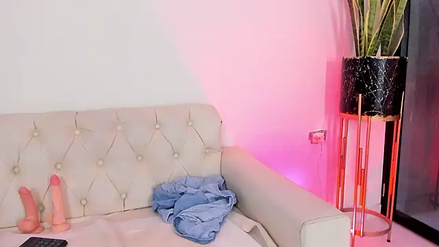 Snapshot of liorah_wolf chatting on February 2026 09:05:02 PM liorah wolf online show from February 2026 09:05:02 PM