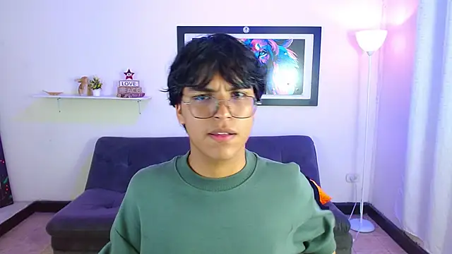 Maecum18 online show from March 2026 09:21:02 PM