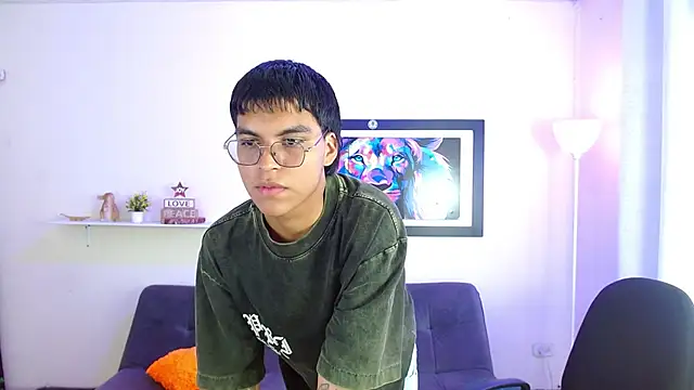 Maecum18 online show from April 2026 08:43:02 PM