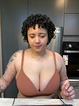 Snapshot of BabyChanntal chatting on February 2026 12:56:02 PM BabyChanntal online show from February 2026 12:56:02 PM