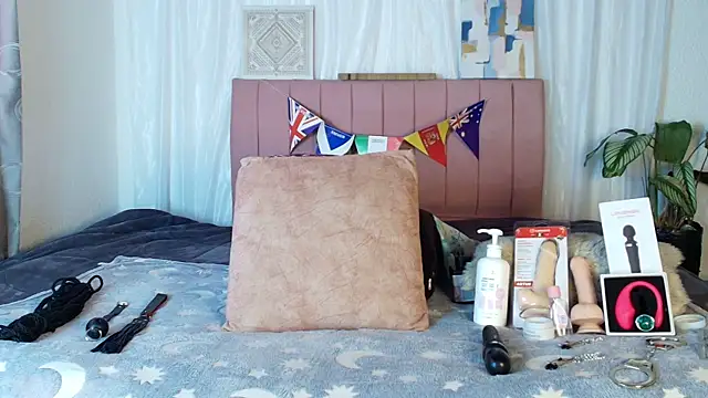 Petite pepper online show from July 2026 08:25:01 PM