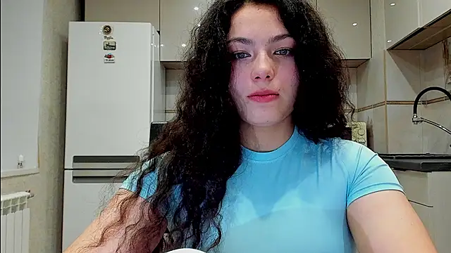 Dianasi online show from February 2026 05:10:01 PM