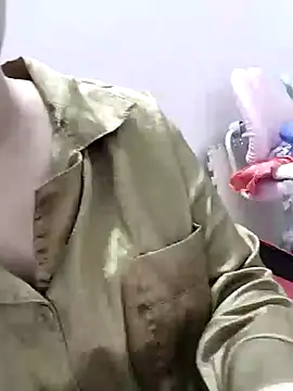 Snapshot of Emyeusexy88 chatting on February 2026 01:04:01 PM Emyeusexy88 online show from February 2026 01:04:01 PM