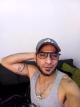 yoahotpetrafiery online show from February 2026 11:01:02 PM