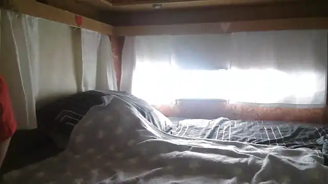 Sylly online show from October 2025 07:01:02 AM