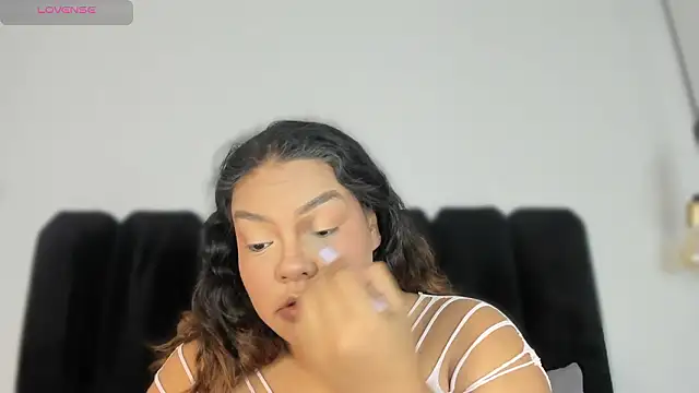 Amaranoir- online show from March 2026 03:56:02 AM