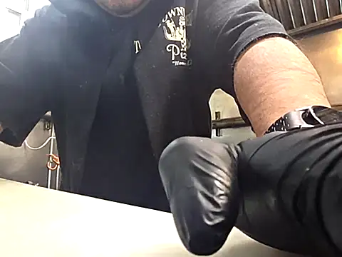 bischo666 online show from March 2026 01:36:02 PM