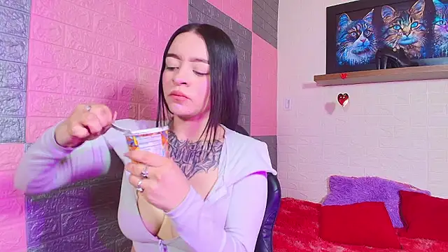 alanna Love02 online show from February 2026 03:56:02 PM