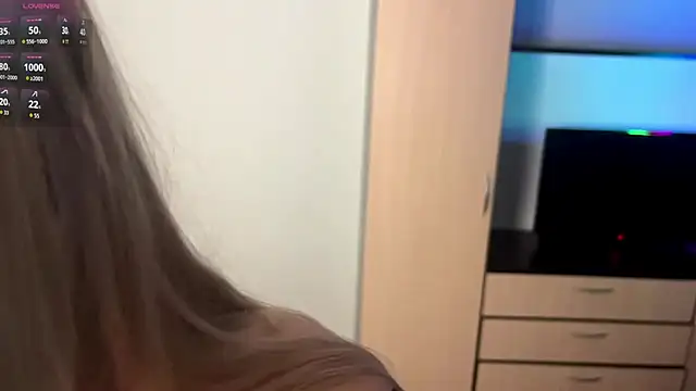 Snapshot of Velmiora chatting on March 2026 04:11:01 PM Velmiora online show from March 2026 04:11:01 PM