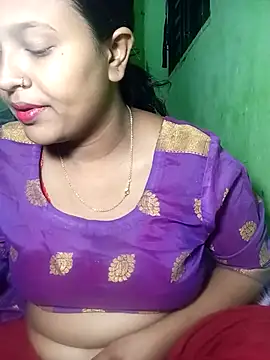 Romantic-Couple999 online show from February 2026 04:36:02 PM