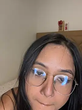 Snapshot of Lucianaaguzman chatting on February 2026 01:57:02 AM Lucianaaguzman online show from February 2026 01:57:02 AM