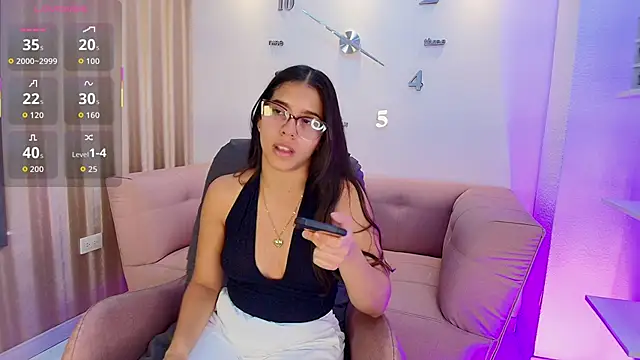 Snapshot of Luna_Millers chatting on February 2026 03:46:01 AM Luna Millers online show from February 2026 03:46:01 AM