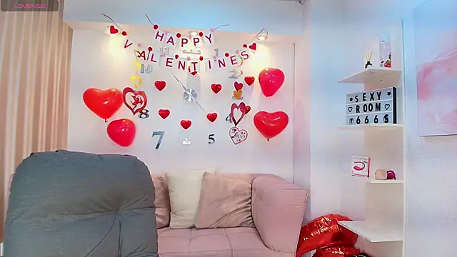 Snapshot of Luna_Millers chatting on February 2026 04:08:02 AM Luna Millers online show from February 2026 04:08:02 AM