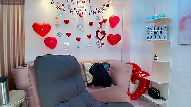 Snapshot of Luna_Millers chatting on February 2026 03:47:01 AM Luna Millers online show from February 2026 03:47:01 AM