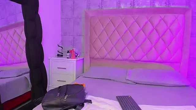 CleoFoxx  online show from February 2026 01:26:02 PM