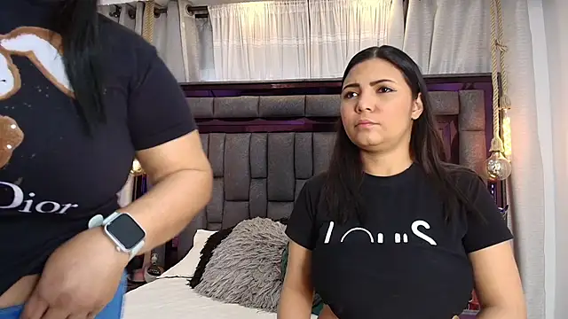 Karina Mendoza online show from May 2026 11:59:02 AM