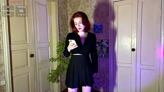 Snapshot of LaurynGeisinger chatting on March 2026 03:28:01 PM LaurynGeisinger online show from March 2026 03:28:01 PM