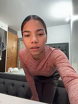 kaylaneee  online show from May 2026 01:34:02 AM