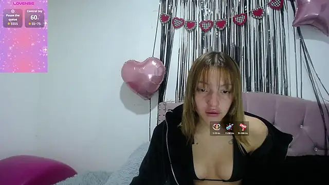 Snapshot of emily_cooper_pym chatting on February 2026 12:15:02 PM emily cooper pym online show from February 2026 12:15:02 PM