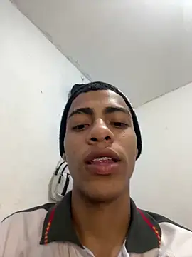 Snapshot of dominick_fran chatting on February 2026 11:19:02 PM dominick fran online show from February 2026 11:19:02 PM