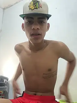 Snapshot of dominick_fran chatting on March 2026 07:59:01 AM dominick fran online show from March 2026 07:59:01 AM