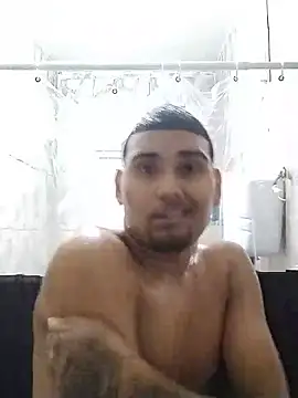 Snapshot of MickeySexyyy chatting on May 2026 04:25:01 PM MickeySexyyy online show from May 2026 04:25:01 PM