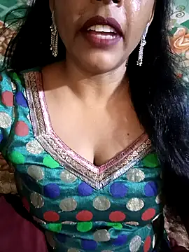 Snapshot of Parul-009 chatting on June 2026 05:57:01 AM Parul-009 online show from June 2026 05:57:01 AM