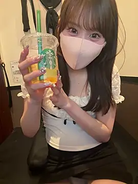 Snapshot of momo_mm chatting on August 2026 06:05:02 AM momo mm online show from August 2026 06:05:02 AM
