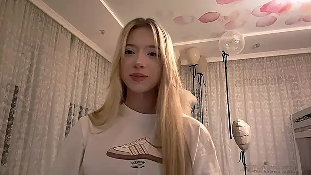 Snapshot of IvyArmbrister chatting on February 2026 07:22:01 PM IvyArmbrister online show from February 2026 07:22:01 PM