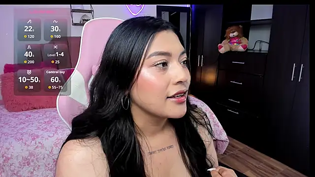 Snapshot of SiennaBloom chatting on February 2026 11:47:02 AM SiennaBloom online show from February 2026 11:47:02 AM