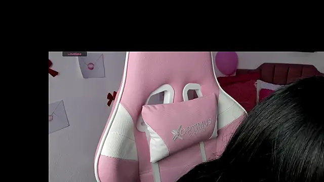 Snapshot of SiennaBloom chatting on February 2026 10:34:02 AM SiennaBloom online show from February 2026 10:34:02 AM