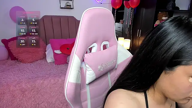 Snapshot of SiennaBloom chatting on February 2026 10:33:02 AM SiennaBloom online show from February 2026 10:33:02 AM