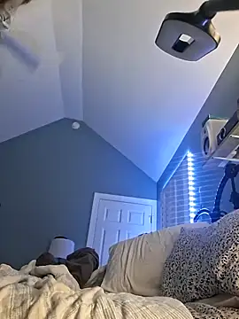 Snapshot of TrndSettr chatting on February 2026 06:42:01 AM TrndSettr online show from February 2026 06:42:01 AM