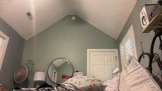 TrndSettr online show from April 2026 10:43:01 PM