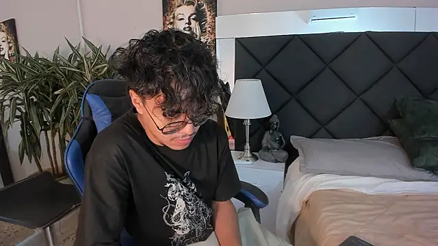 Snapshot of kai_storn chatting on March 2026 11:28:02 AM kai storn online show from March 2026 11:28:02 AM