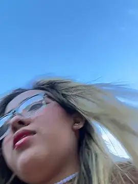 Snapshot of AryMoonxxx chatting on February 2026 10:28:02 PM AryMoonxxx online show from February 2026 10:28:02 PM