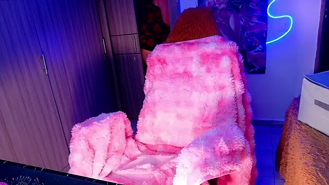 ALIS E G online show from March 2026 07:25:01 PM