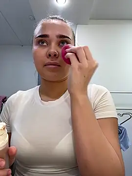 Snapshot of MonicaWestt chatting on March 2026 05:58:02 AM MonicaWestt online show from March 2026 05:58:02 AM