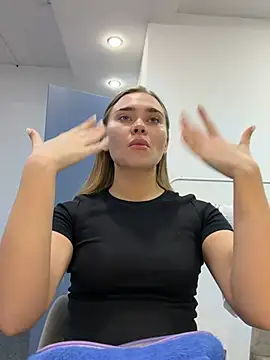 Snapshot of MonicaWestt chatting on April 2026 06:51:01 AM MonicaWestt online show from April 2026 06:51:01 AM