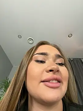 Snapshot of MonicaWestt chatting on May 2026 07:46:02 AM MonicaWestt online show from May 2026 07:46:02 AM