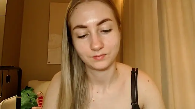 BluueSilk online show from January 2025 12:24:01 PM